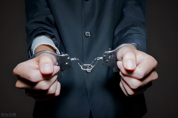 欠债不还会坐牢吗？7种方式躲避还款义务，判刑10年